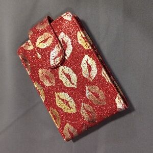 Kiss pouch cell phone makeup tampons